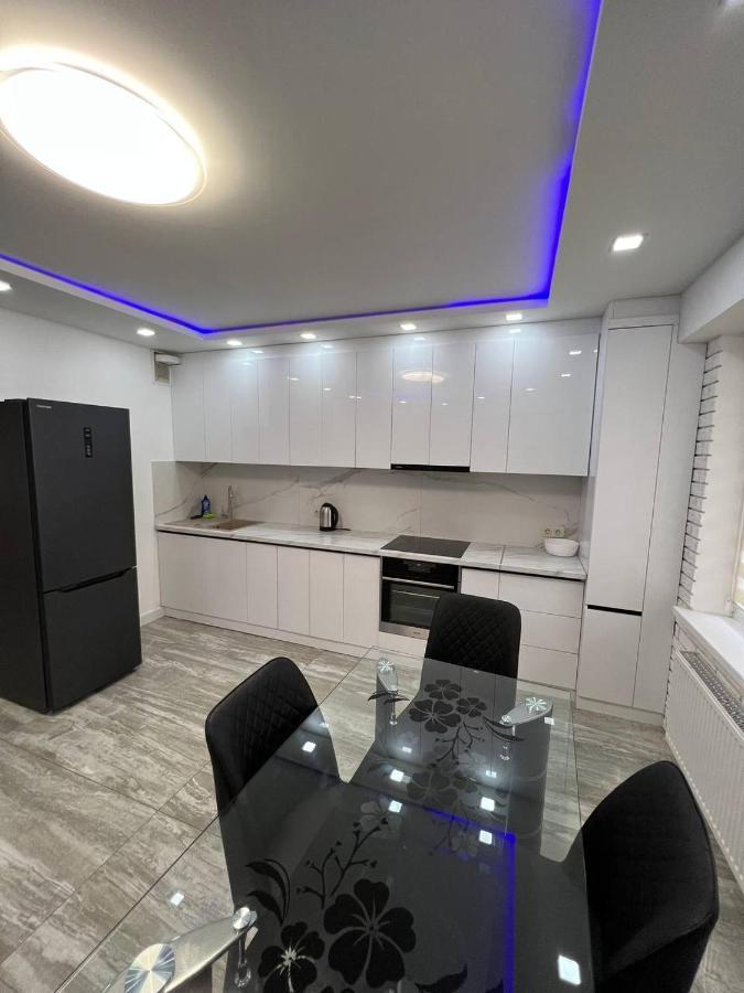 Ferienwohnung Luxrent Kischinau Exterior foto