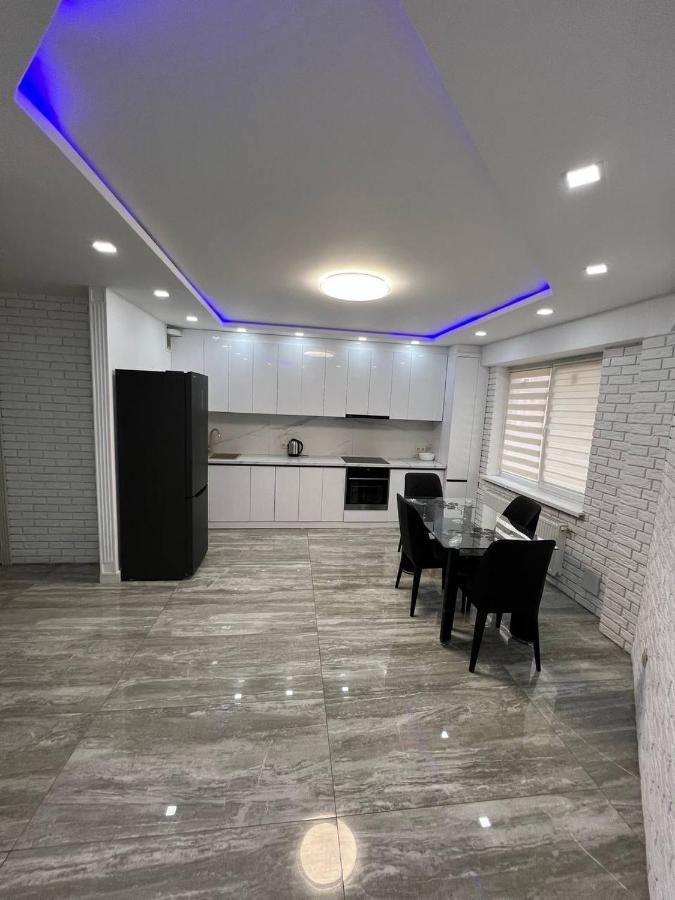 Ferienwohnung Luxrent Kischinau Exterior foto